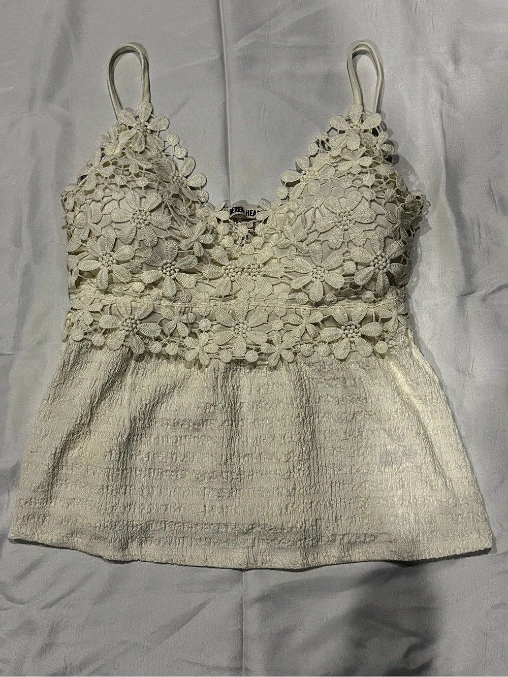 Floral Lace Camisole in Cream Size Medium Like New